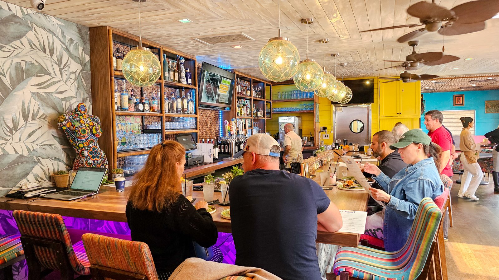Guests at the bar at Nalu Vida in Venice Beach