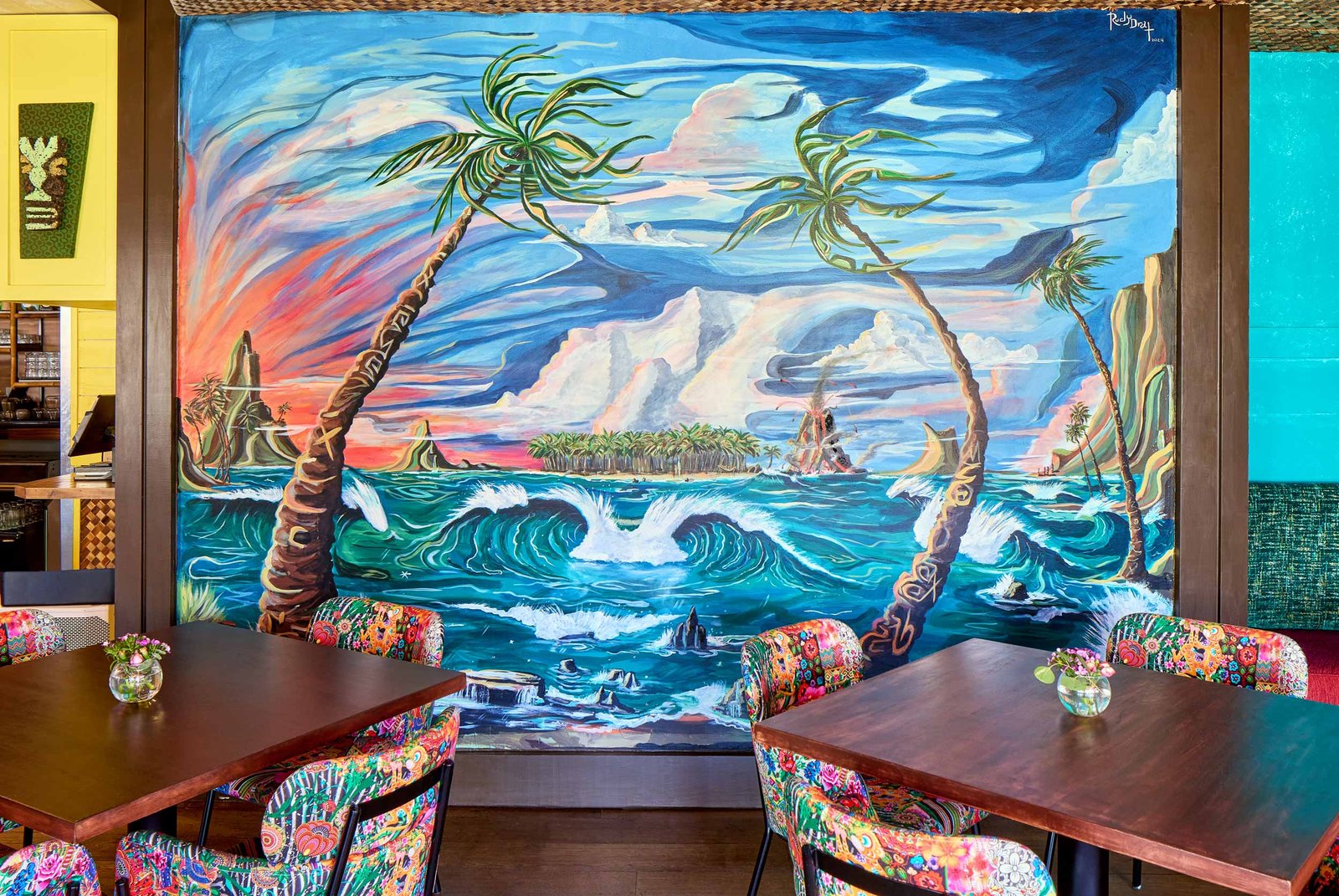 Rudy Drat mural at Nalu Vida Venice Beach