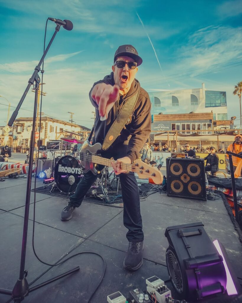 Live music during block party at Nalu Vida restaurant Venice Beach. Photo by @hso.films