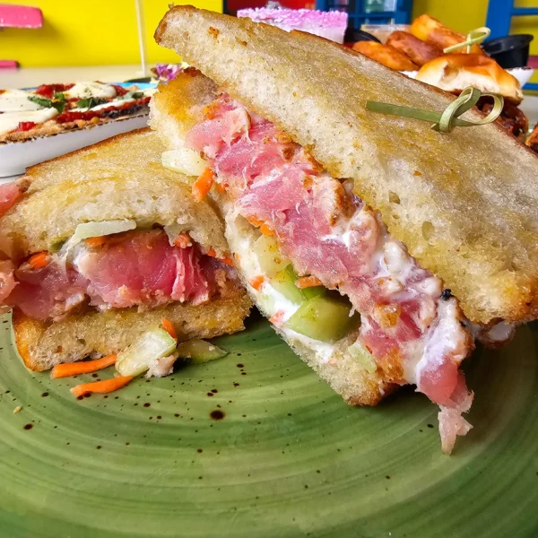 Seared Blackened Ahi Sammich