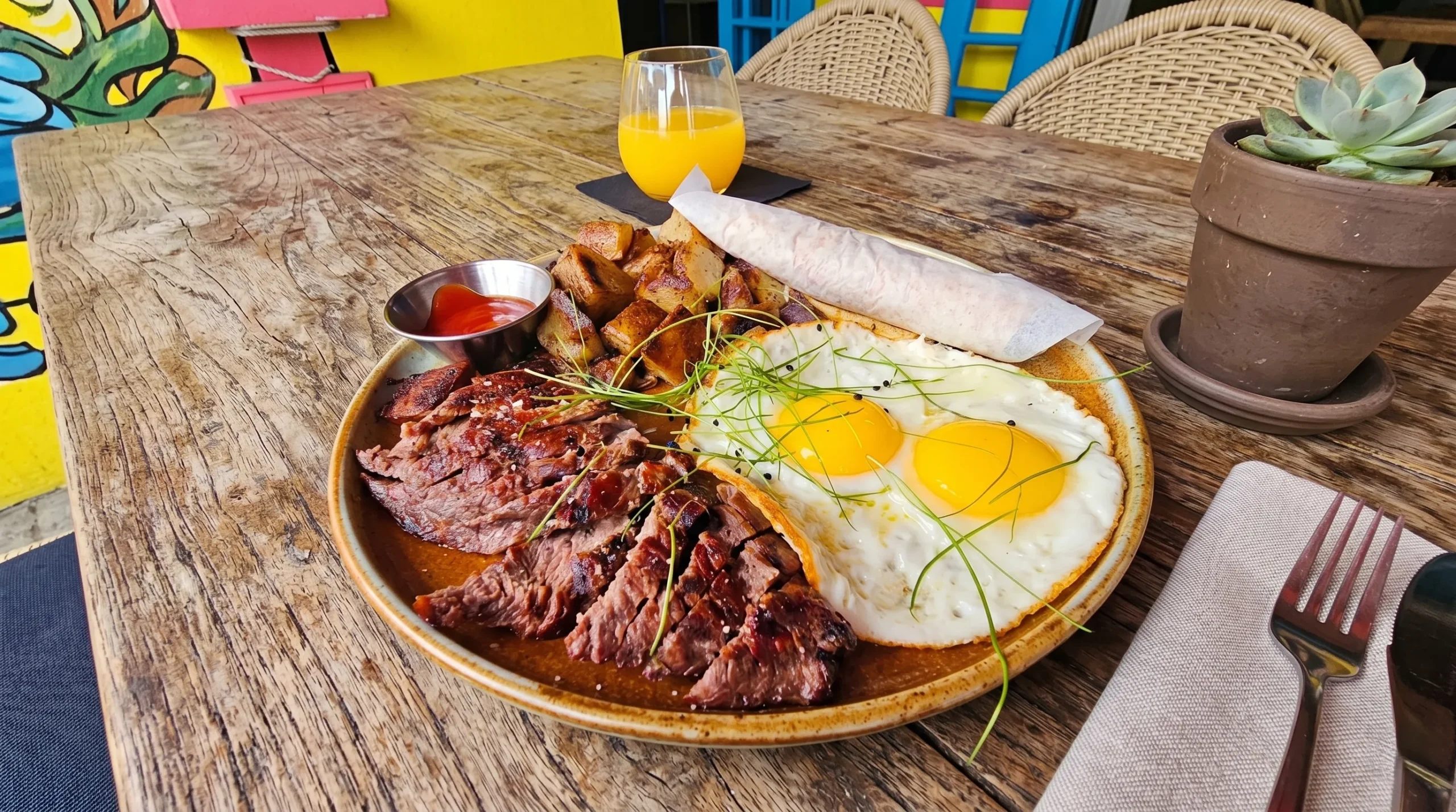 Steak and eggs breakfast at Nalu Vida in Venice Beach
