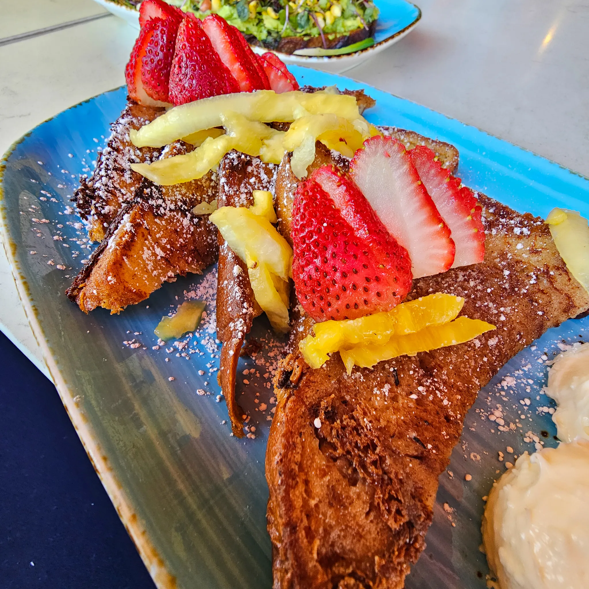French Toast at Nalu Vida Venice Beach restaurant, golden brioche, cinnamon kissed